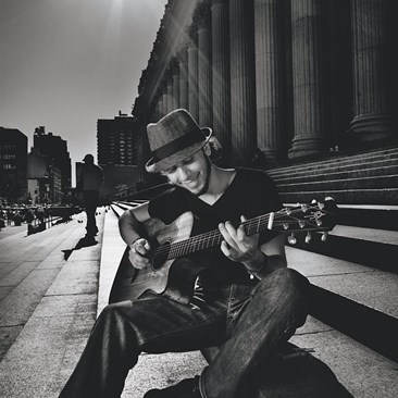 Jeff-Fiorello-street-musician-New-York-2.jpg