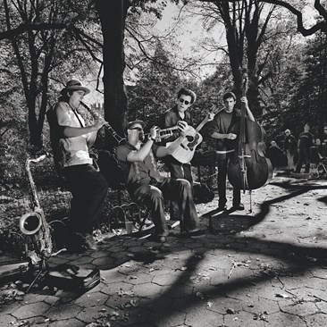 Tin Pan Band street musicians in New York