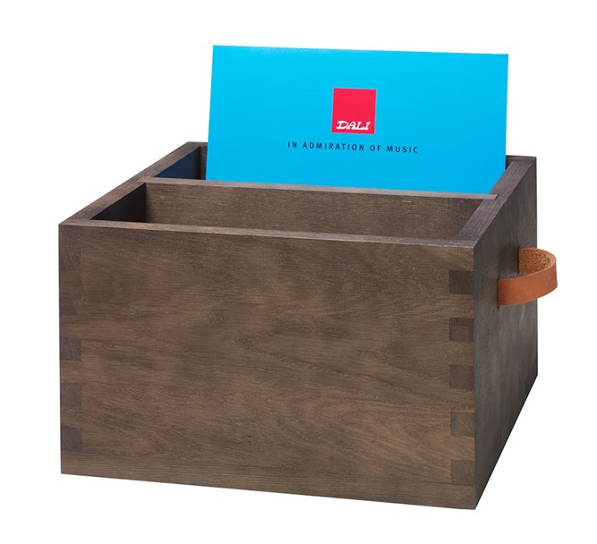 DALI-Oak-Record-Crate-brown-02.jpg